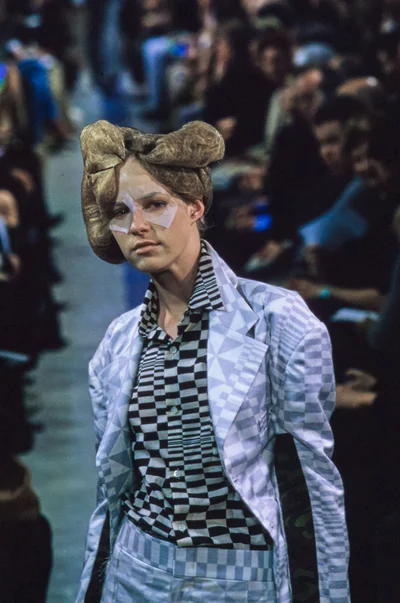 Look 49